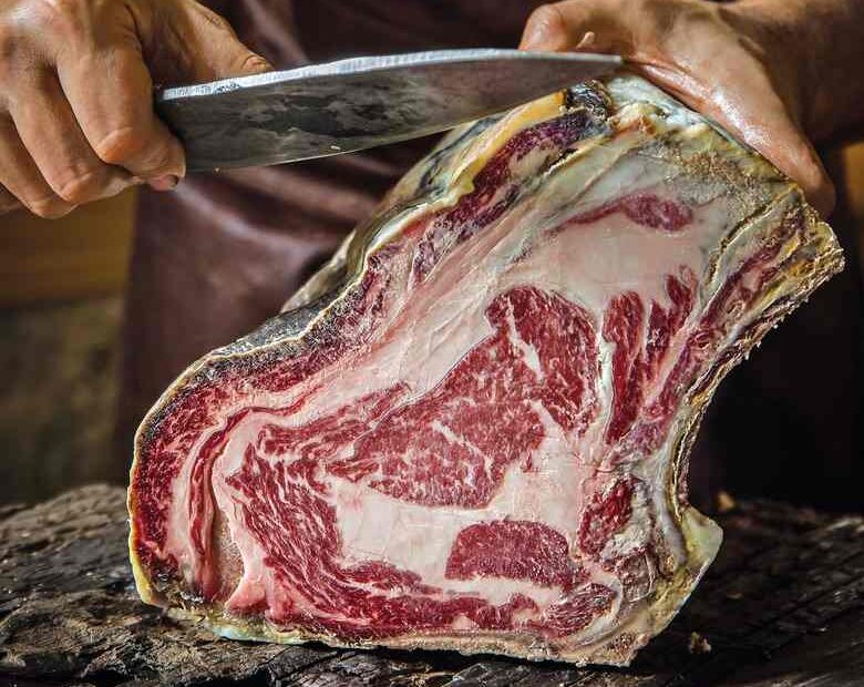 เนื้อวัวดรายเอจ (Dry Aged Beef)